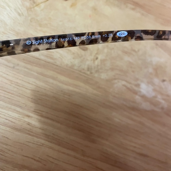 Foster Grant Reading Glasses - Picture 4 of 4